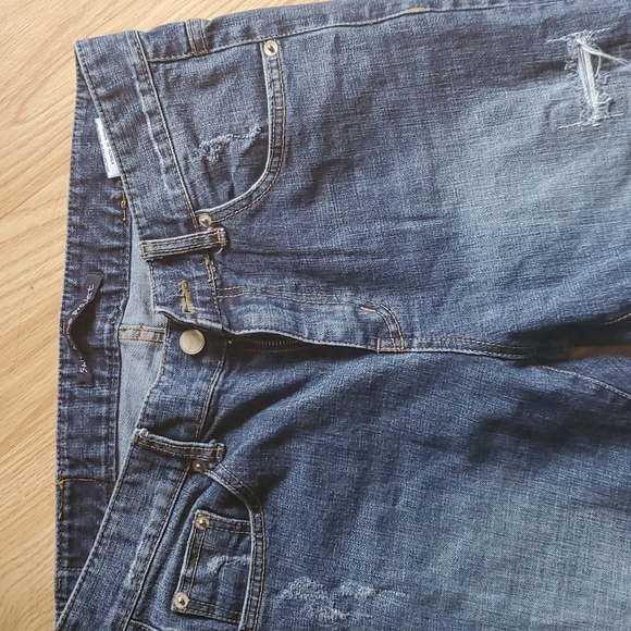 Jeans - Picture 2 of 4